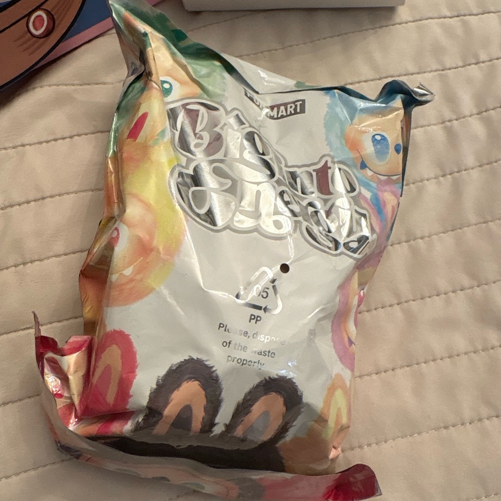 The monster pop mart blind bag bing into engery nwb key chain bag charm bag - Picture 15 of 16
